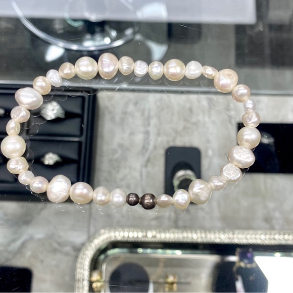 Freshwater Pearl Bracelet with 925 Sterling Silver Beads - Picture 4 of 8